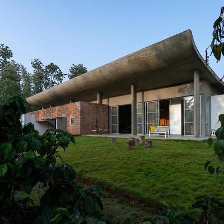 Saffronstays Cafella- A 3-Bdr Elliptical-Roof Villa In Chikmagalur Mudigere Εξωτερικό φωτογραφία
